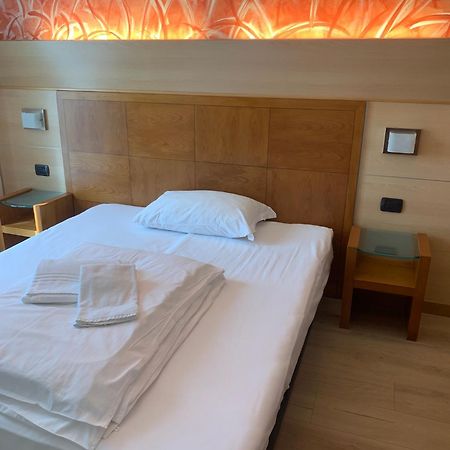 Hotel Garni Delle Rose Ceniga Extérieur photo