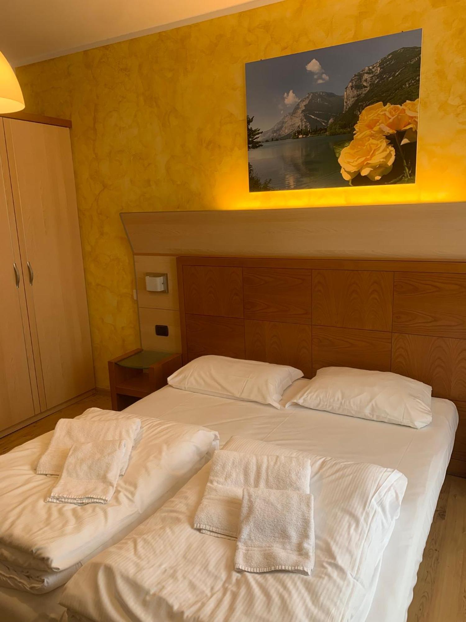 Hotel Garni Delle Rose Ceniga Extérieur photo