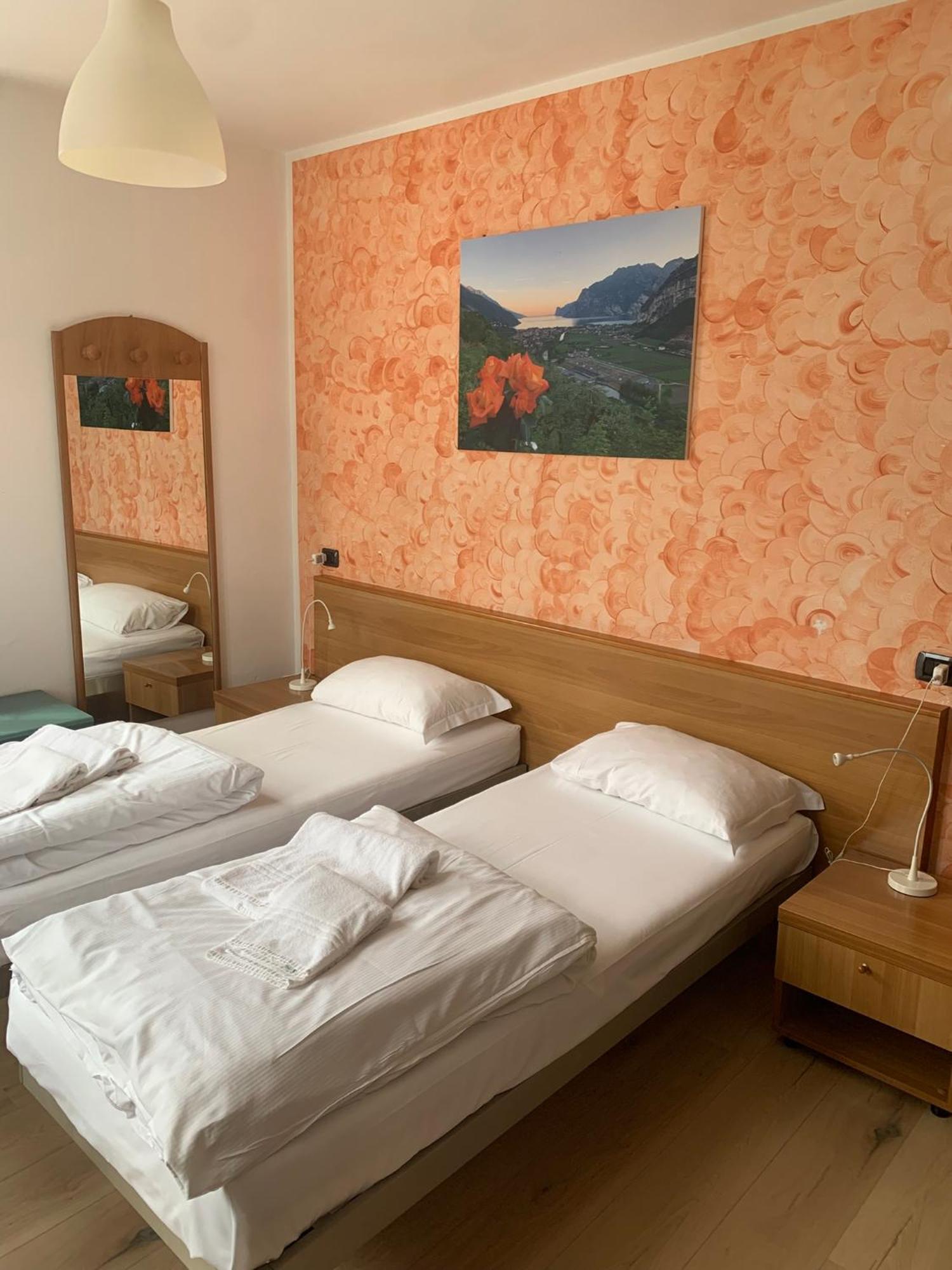 Hotel Garni Delle Rose Ceniga Extérieur photo