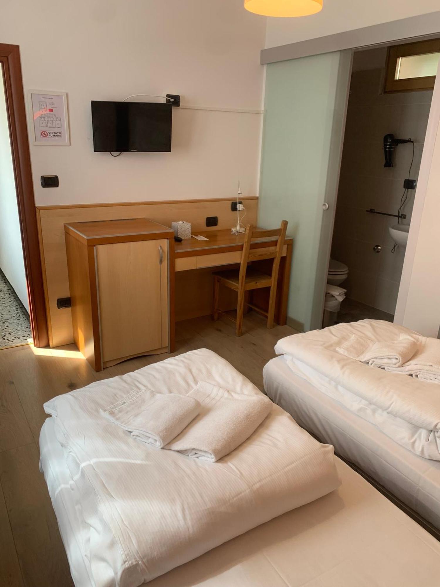 Hotel Garni Delle Rose Ceniga Extérieur photo
